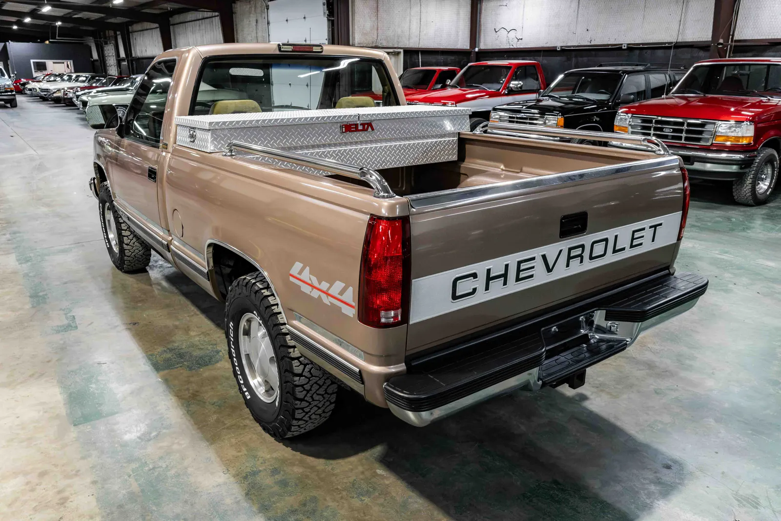 1994-Chevrolet-K1500-Light Autumnwood Metallic-175287-35.jpg